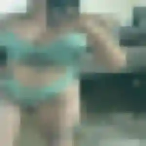 Rencontre Farida, 22 ans à Aincourt en privé