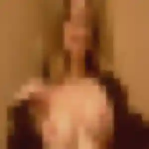 Efua (44 ans) à Amilly attend un rencontre adulte ce soir