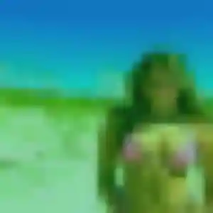 Ama (35 ans) à Anglade attend une rencontre maintenant