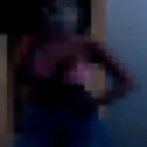 Découvre Kafui, 24 ans à Anglade en privé