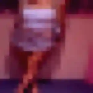 Photo exclusive de Ehui, 25 ans à Anneyron - plan discret