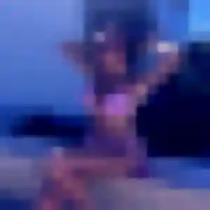 Brigitte, 35 ans, dispo pour rencontre adulte à Anvin