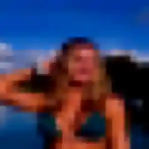 Nicole (19 ans) à Arçonnay propose une rencontre rapidement