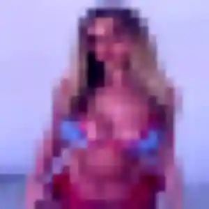 Aida, 25 ans, veut un rencontre adulte à Ardoix