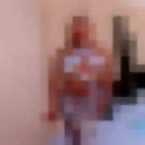 Photo de Émeline à Aubignan (25 ans) - rencontre adulte sans inscription