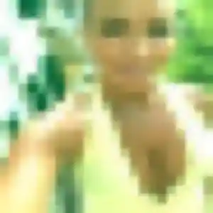 Photo de Sandrine à Avon (34 ans) - rencontre adulte gratuit