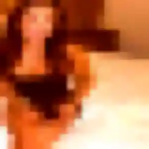 Anaïs, 25 ans, connectée à Bagnolet pour une rencontre coquine