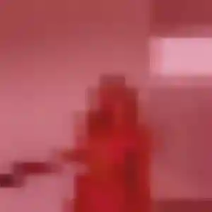 Laura (23 ans) à Baye attend un rencontre adulte aujourd'hui