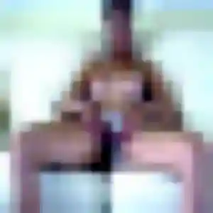 Téning, 34 ans, disponible à Bégard pour une rencontre coquine