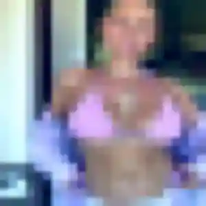 Saly, 37 ans, en ligne à Beine-Nauroy pour une rencontre coquine