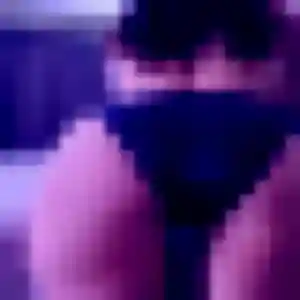 Photo sexy de Efua, 25 ans à Bléneau - plan discret