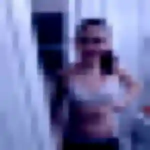 rencontre adulte à Bompas : photo de Tessa, 22 ans - accès libre