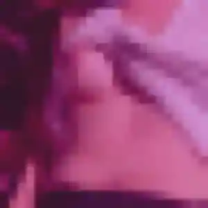 Lou, 22 ans, connectée à Bonnut pour un rencontre adulte