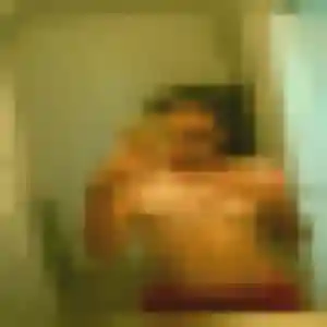 Akouavi de Bordeaux, 26 ans - rencontre adulte en toute liberté