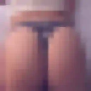 Bola, 20 ans, en ligne à Bourseul pour une rencontre coquine