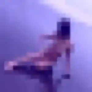 Aida, 22 ans, connectée à Boussières pour un rencontre adulte