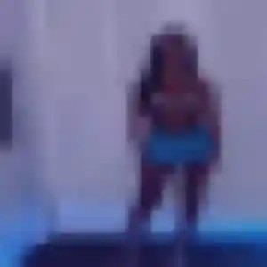 Yetunde (26 ans) à Bram attend une rencontre aujourd'hui