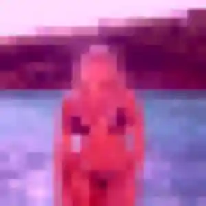 Djénéba, 20 ans, connectée à Bressolles pour une rencontre coquine