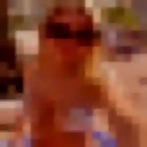 Ursula, 25 ans, cherche un rencontre adulte à Bretoncelles