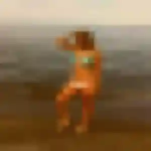 Éléonore, 19 ans, disponible à Brevans pour un rencontre adulte