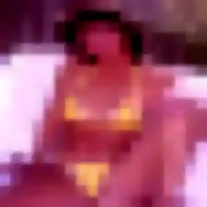 Capucine, 24 ans, en ligne à Brezolles pour un rencontre adulte