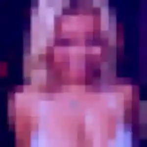 Nassira, 27 ans, connectée à Broons pour une rencontre coquine