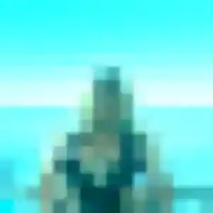 Esi, 21 ans, cherche un rencontre adulte à Broué