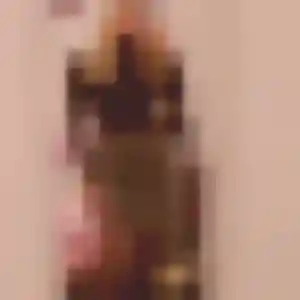 Khadija, 23 ans, cherche un rencontre adulte à Brux