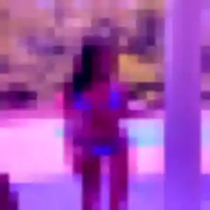 Sexy Noémie, 20 ans à Burlats - la contacter