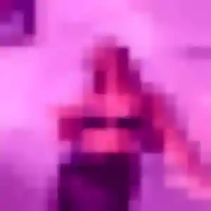 Charmante Éva, 21 ans à Buros - voir sa photo