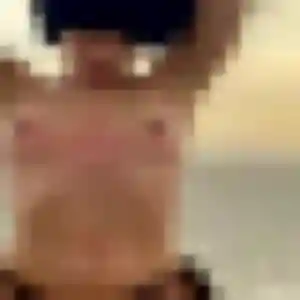 Lou, 27 ans, connectée à Cajarc pour un rencontre adulte