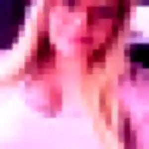 Rejoins Ebele, 27 ans à Camiers en privé