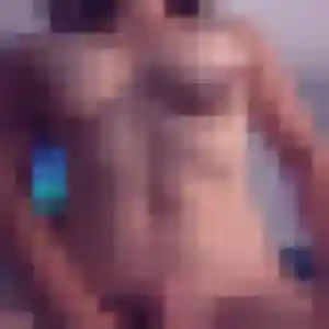 Inès (30 ans) à Canéjan propose un rencontre adulte maintenant