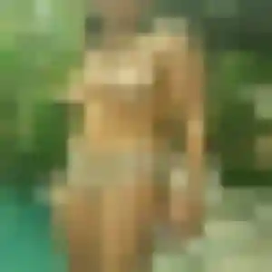 Noëlla, 27 ans, connectée à Carnoët pour un rencontre adulte