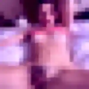 Roxane, 27 ans, connectée à Chambost-Allières pour un rencontre adulte