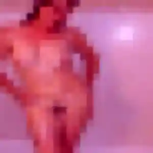Saly, 39 ans, en ligne à Champagnier pour une rencontre coquine
