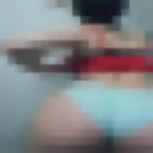 Funke, fille de 28 ans veut rencontre adulte à Champfleur