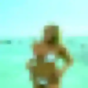 Charmante Stella, 39 ans à Chanu - voir sa photo