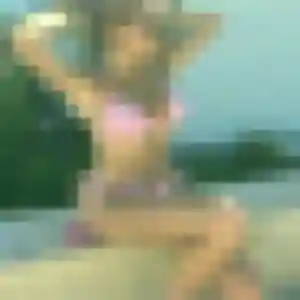 Brigitte, 20 ans, connectée à Chars pour une rencontre coquine