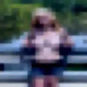 Zélie, 22 ans, dispo pour rencontre adulte à Chasseneuil