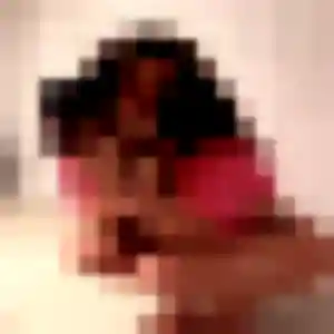 Photo sexy de Afia, 21 ans à Chaville - rencontre coquine