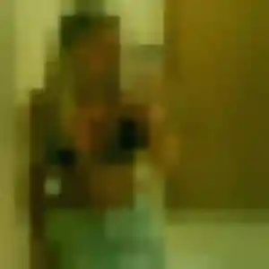 Xénia, 28 ans, connectée à Chevry pour une rencontre coquine