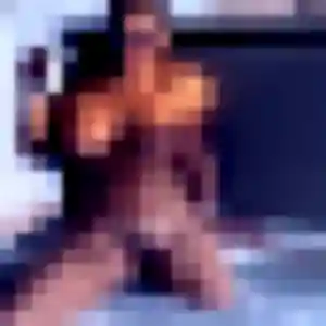 Contacte Carine, 24 ans à Chilly en privé