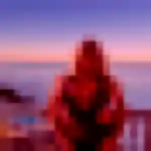 Contacte Oluchi, 21 ans à Clarac en privé