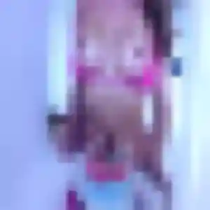 Favour, 19 ans, veut un rencontre adulte à Clérey