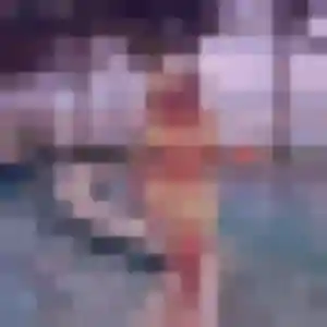 Rejoins Abena, 25 ans à Collonges en privé