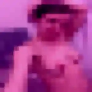 Laura, 37 ans, en ligne à Combourg pour une rencontre coquine