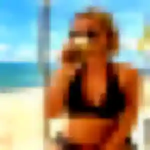Charline (22 ans) à Contamine-Sarzin propose une rencontre maintenant