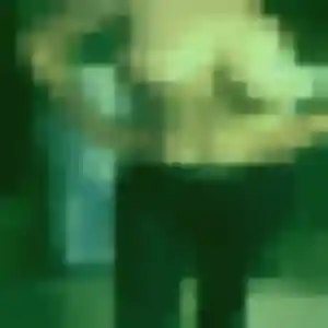 Photo exclusive de Akua, 20 ans à Cormoz - plan discret