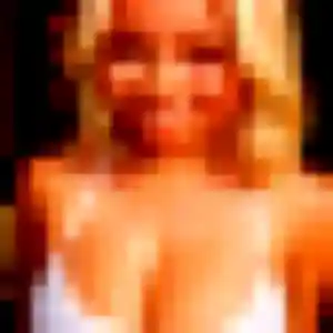 Bukola, 42 ans, connectée à Couvrot pour une rencontre coquine